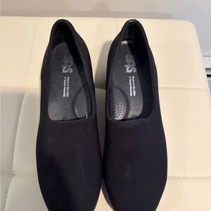 SAS Classic Black Bliss Slip-On shoes